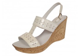 Oferta sandale dama din piele naturala lac, culoare bej, platforme de 8 cm  - LS46BEJLAC